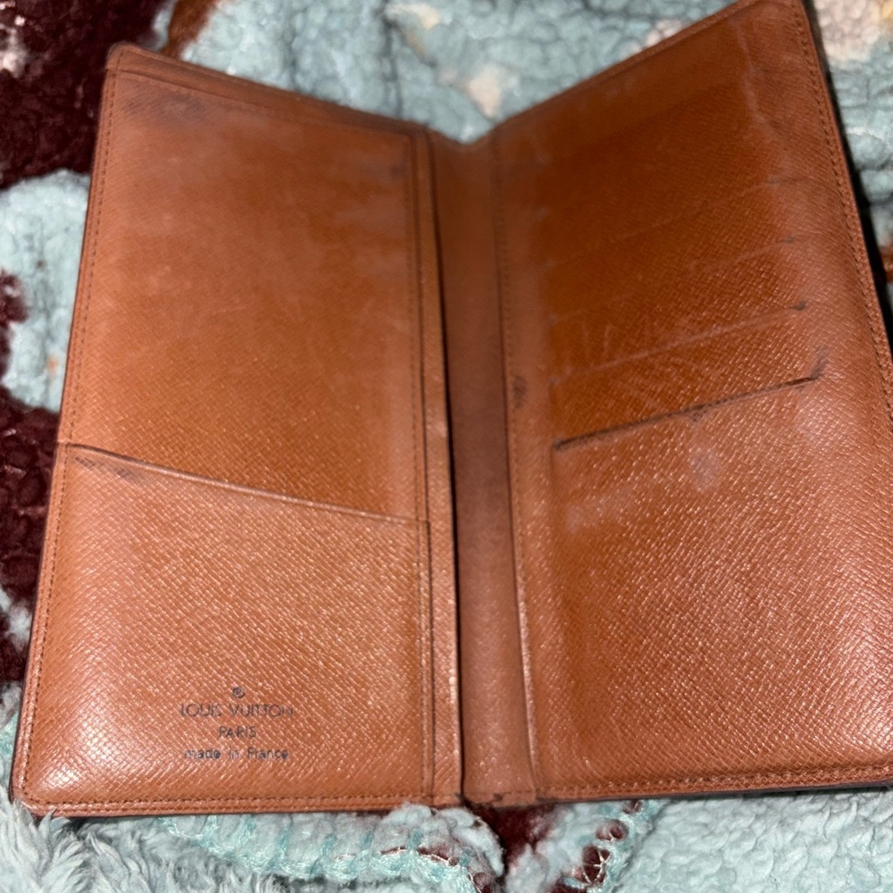 Louis Vuitton Monogram Wallet - Picture 3 of 5